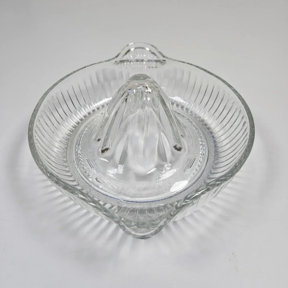 Vintage Pressed‎ Glass Clear Juicer Orange Lemon Citrus Reamer W/ Handle Spout